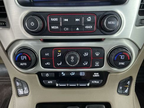 Used 2016 GMC Yukon XL SLT w/ Open Road Package AWD/4WD image 24