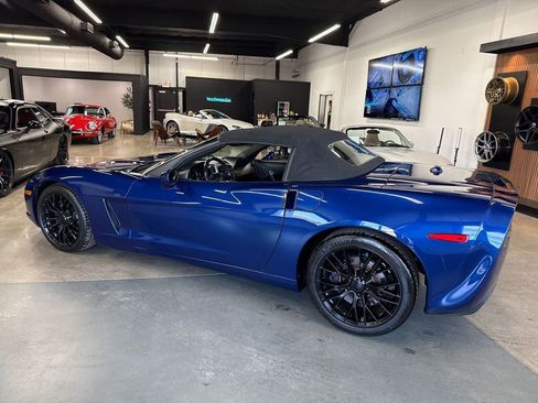Used 2005 Chevrolet Corvette Convertible w/ Preferred Equipment Group image 6