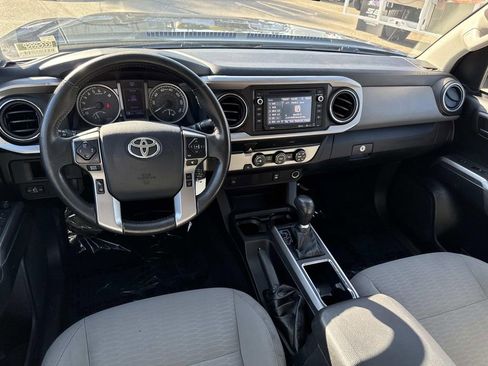 Used 2019 Toyota Tacoma SR5 image 10