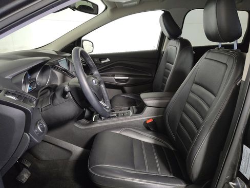 Used 2019 Ford Escape Titanium w/ U9j03 - Titanium Tow Package image 17