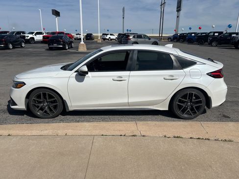 Used 2023 Honda Civic Sport Touring image 9