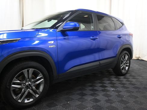 Used 2021 Kia Seltos LX AWD/4WD image 9