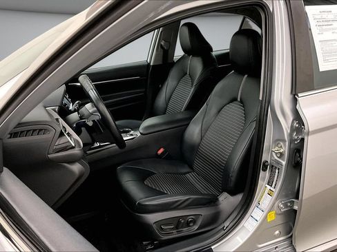 Used 2020 Toyota Camry SE AWD/4WD image 21