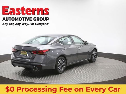 Used 2023 Nissan Altima 2.5 SV w/ SV Premium Package FWD image 40