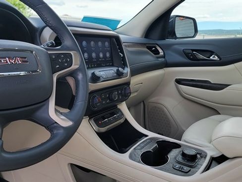Used 2023 GMC Acadia Denali w/ Denali Ultimate Package AWD/4WD image 18