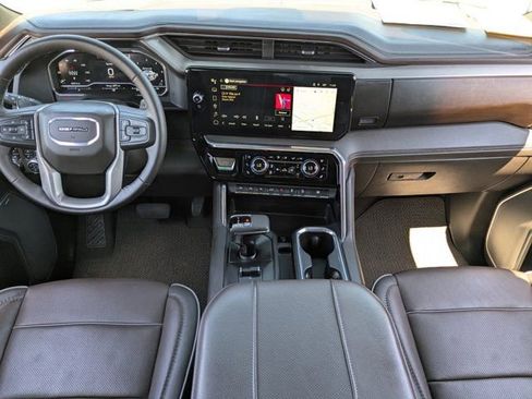 Used 2024 GMC Sierra 1500 Denali w/ Denali Reserve Package AWD/4WD image 15