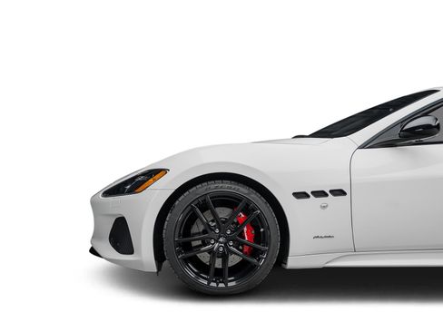 Used 2019 Maserati GranTurismo Sport RWD image 20
