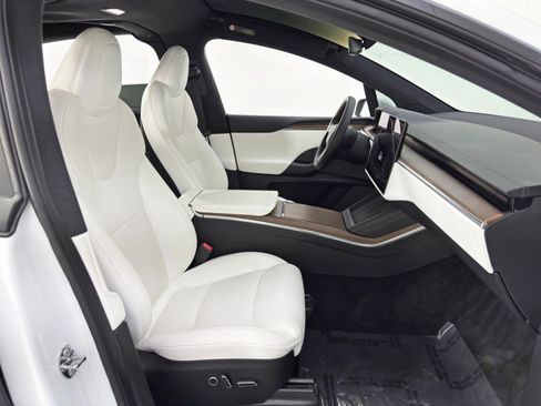 Used 2022 Tesla Model X image 15