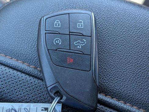 Used 2022 GMC Sierra 1500 AT4 w/ Technology Package AWD/4WD image 36