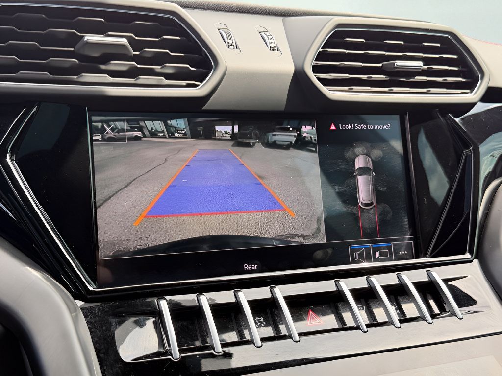 Used 2021 Lamborghini Urus AWD/4WD image 59