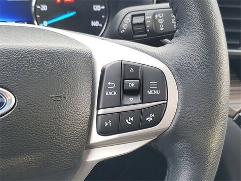 Certified 2023 Ford Explorer Limited w/ Limited Technology Package image 18