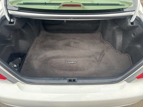 Used 2005 Toyota Camry XLE image 28