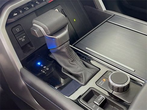 Used 2023 Toyota Tundra Platinum image 17