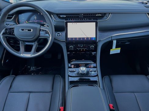 New 2024 Jeep Grand Cherokee Overland w/ Luxury Tech Group IV image 11