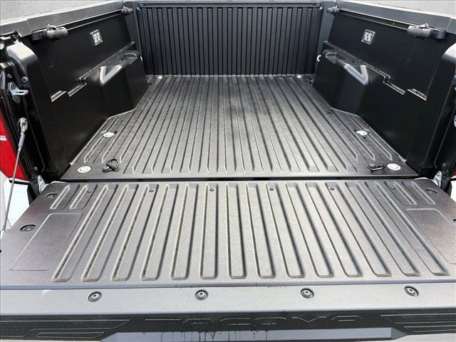 Used 2026 Toyota Tacoma SR5 AWD/4WD image 22