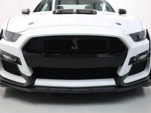 Used 2022 Ford Mustang Shelby GT500 w/ Carbon Fiber Track Pack RWD image 62