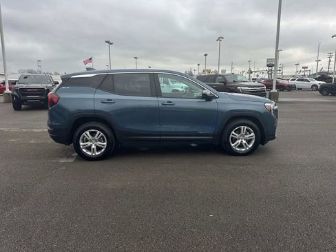 Certified 2024 GMC Terrain SLE AWD/4WD image 3