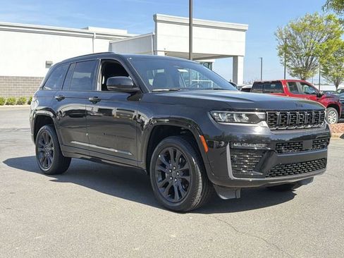 New 2026 Jeep Grand Cherokee Limited Reserve image 12