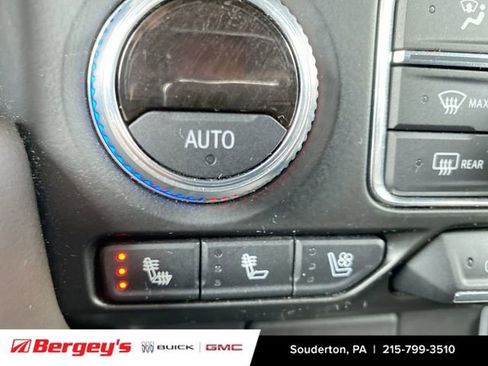 Used 2021 GMC Yukon XL SLT w/ SLT Luxury Plus Package image 37