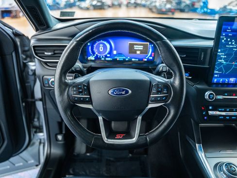 Used 2020 Ford Explorer ST w/ ST Street Pack image 39