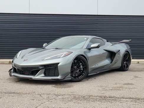 Used 2024 Chevrolet Corvette Z06 w/ Z07 Performance Package RWD image 1