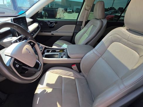 Used 2021 Lincoln Aviator Reserve AWD/4WD image 11