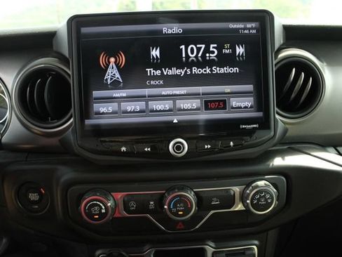 Used 2021 Jeep Gladiator Sport AWD/4WD image 17