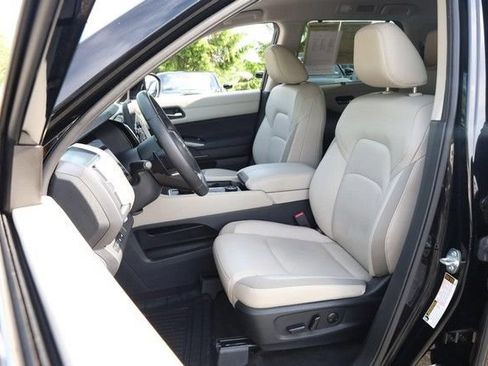 Certified 2025 Nissan Pathfinder SL AWD/4WD image 10