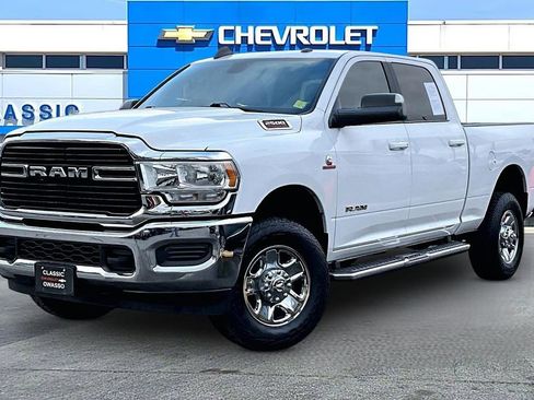 Used 2021 RAM 2500 Big Horn AWD/4WD image 3