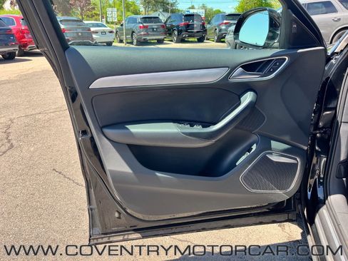 Used 2016 Audi Q3 2.0T Prestige w/ Prestige Package AWD/4WD image 37