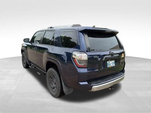 Used 2018 Toyota 4Runner TRD Off-Road Premium AWD/4WD image 7