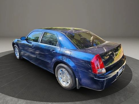 Used 2005 Chrysler 300 Touring image 6