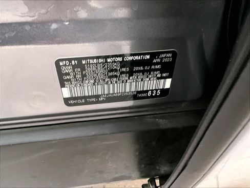 Used 2023 Mitsubishi Outlander SE image 36