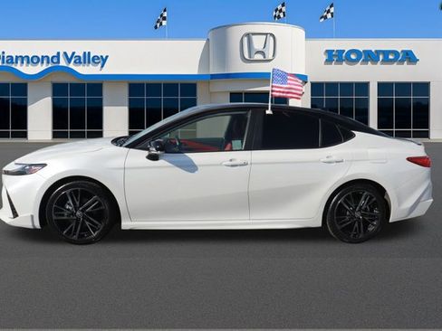 Used 2025 Toyota Camry XSE image 9