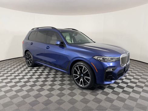 Used 2019 BMW X7 xDrive50i w/ M Sport Package image 2
