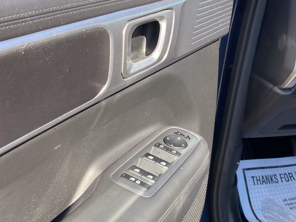 Used 2025 Hyundai Santa Fe SEL FWD image 11