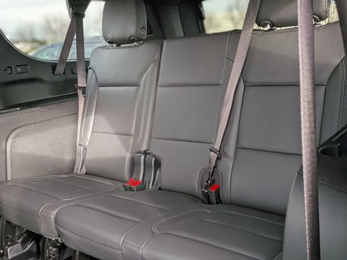 Certified 2024 Chevrolet Suburban Z71 w/ Luxury Package image 34