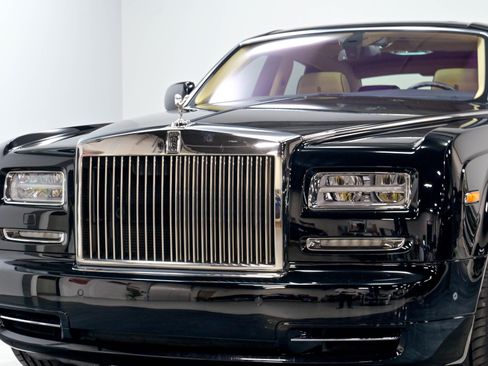 Used 2013 Rolls-Royce Phantom Sedan RWD image 91