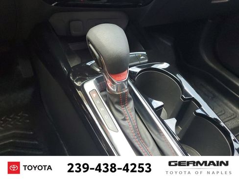 Used 2024 Chevrolet Trax RS w/ Sunroof Package FWD image 28