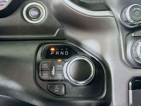 Used 2022 RAM 1500 Big Horn image 24