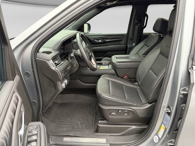 Used 2023 GMC Yukon XL Denali w/ Denali Reserve Package AWD/4WD image 12