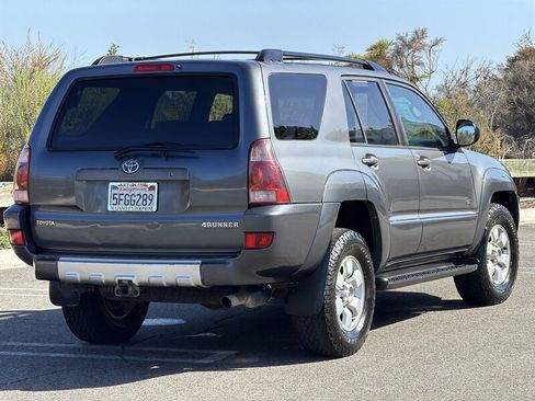 Used 2004 Toyota 4Runner SR5 RWD image 6