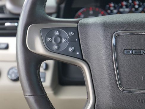 Used 2015 GMC Yukon Denali w/ Premium Package AWD/4WD image 20