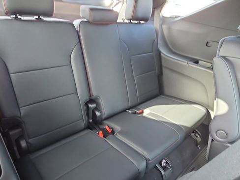 New 2026 Chevrolet Traverse RS w/ LPO, Floor Liner Package image 34