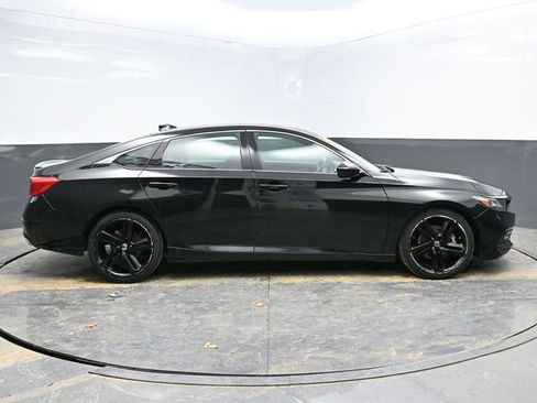 Used 2018 Honda Accord Sport image 8