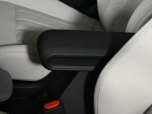 Used 2025 MINI Cooper S image 28