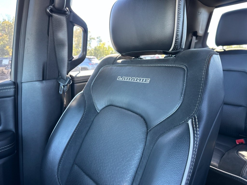 Used 2020 RAM 1500 Laramie w/ Sport Appearance Package AWD/4WD image 17