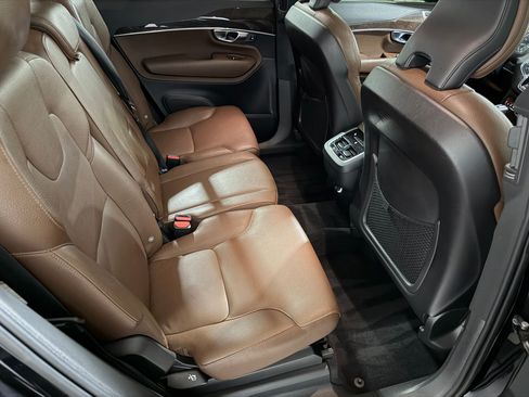 Used 2019 Volvo XC90 T6 Momentum w/ Protection Package AWD/4WD image 42