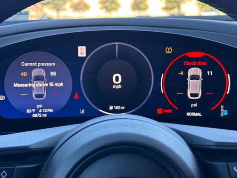 Certified 2025 Porsche Macan 4 Electric AWD/4WD image 25