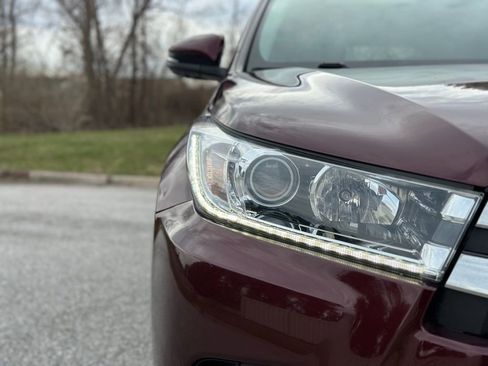 Used 2019 Toyota Highlander Limited Platinum w/ Protection Package #3 image 10